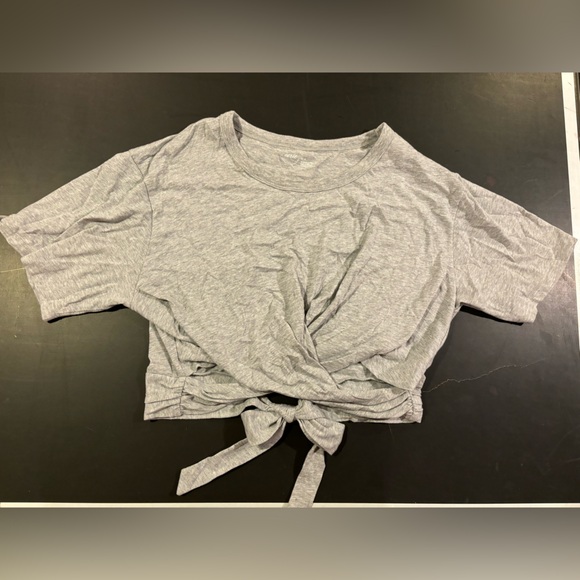 american eagle crop top tees (2) - Picture 4 of 4